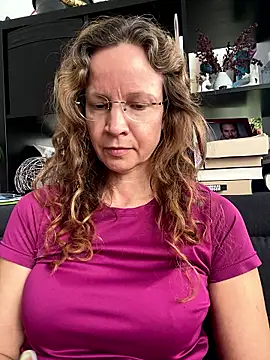 AnnikaRose live sex cam