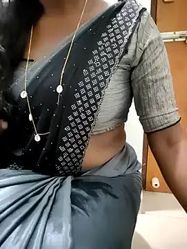 Tamilmallu-duskygirl03's cam snapshot