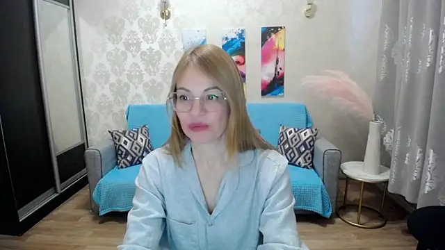 shy_hot_cat's cam snapshot