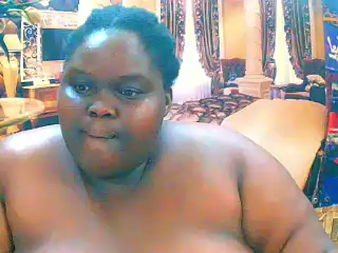 EbonyHotBuns live sex cam