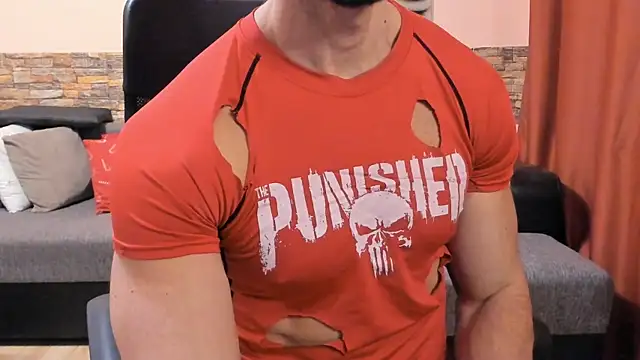 HotHunkTrainer live sex cam