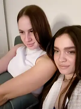 MayaGlow's cam snapshot