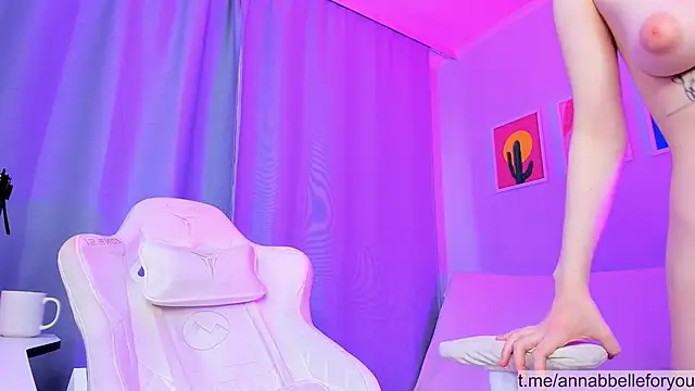 Baby_Annabelle's cam snapshot