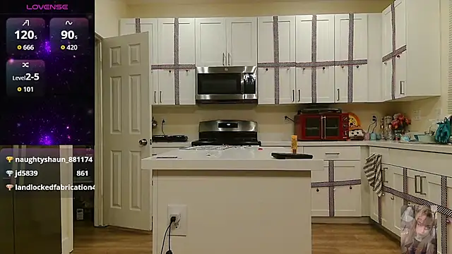 Blondiewithanass's cam snapshot