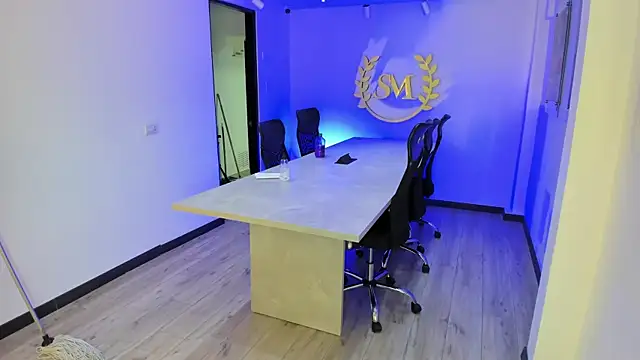 NalaRoux's cam snapshot