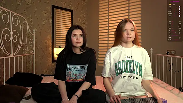 Hidden_boobs live sex cam