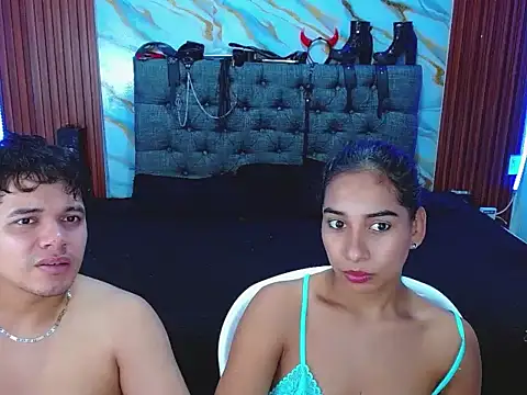 Meryandcris live sex cam