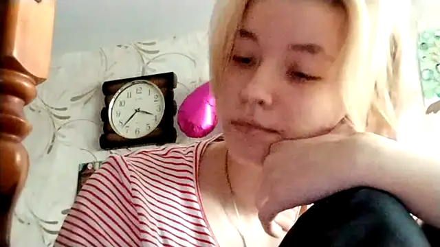 Kirawannavibe's cam snapshot