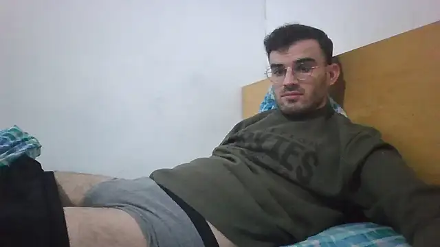 Men_use_me_for_pleasure's cam snapshot