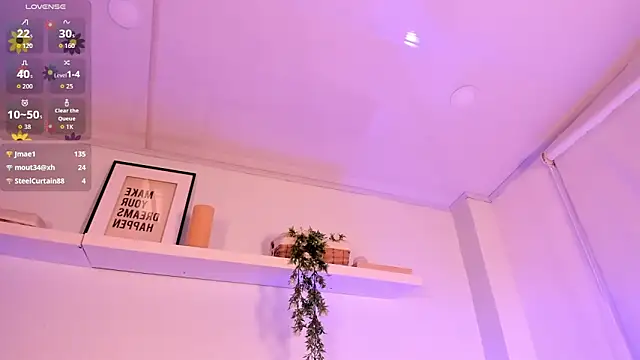 Nicolle_Evanss_'s cam snapshot