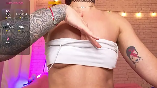 ReginaFoXXXy's cam snapshot