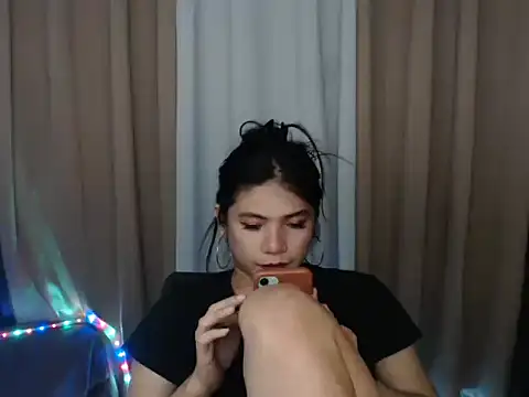Kisses-For-You live sex cam