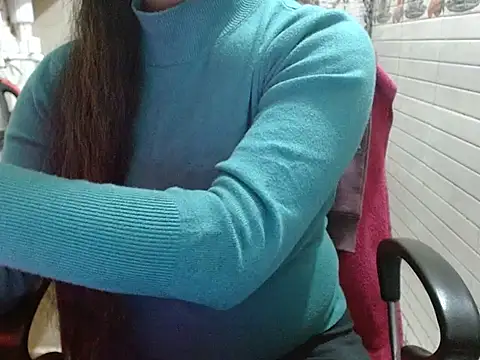 LovingPihu live sex cam