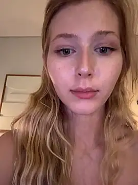 LunaRase live sex cam