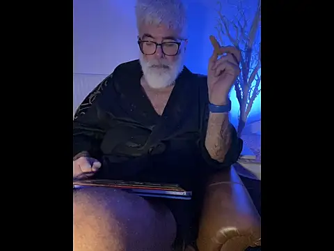 LeatherSdaddy live sex cam