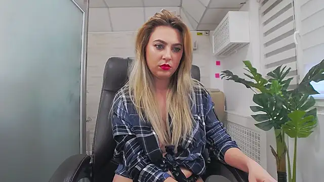 AvaBlue_'s cam snapshot