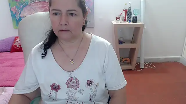 leonela_69's cam snapshot