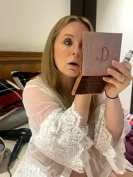 madamlillyrose live sex cam