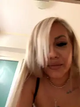 AlmaRusell's cam snapshot