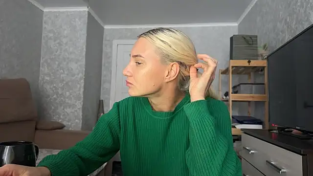AnneBall live sex cam