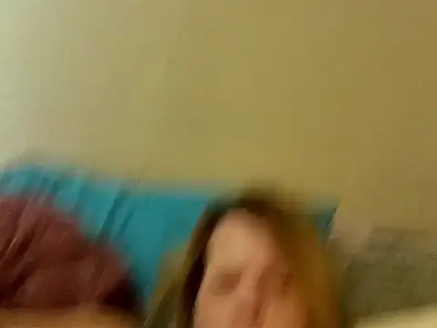 greeneyedamatuers live sex cam