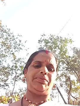 Manvi_hote's cam snapshot