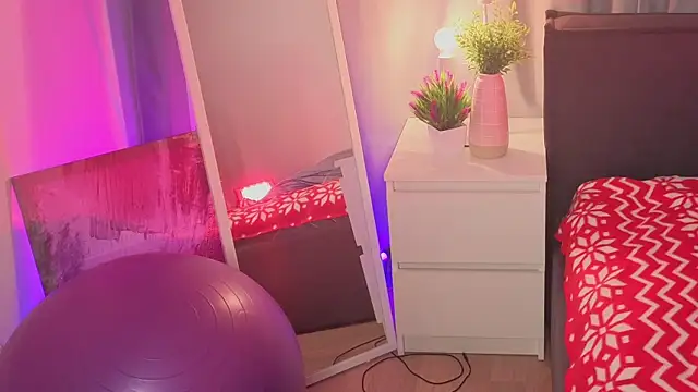 Leyla_crsh live sex cam