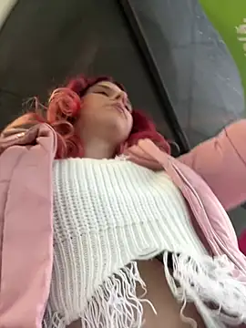 RiriRoseey live sex cam