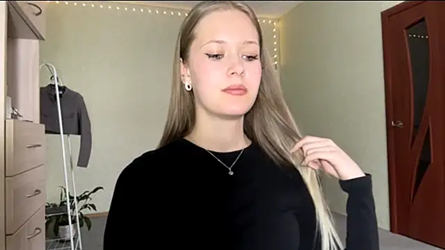 ZaidaSchwarten's cam snapshot