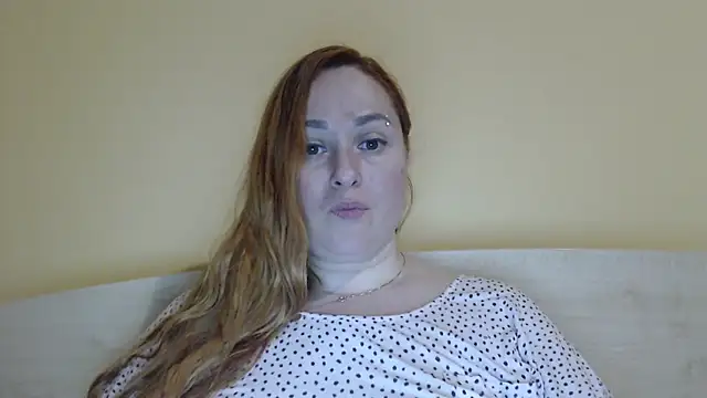 Foxy_Kate3333's cam snapshot