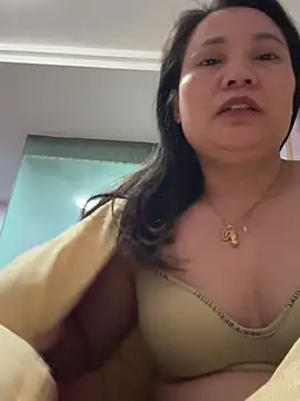 kiki-cute live sex cam