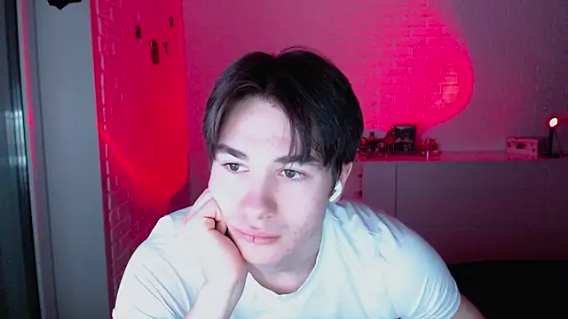 MarkusDean live sex cam