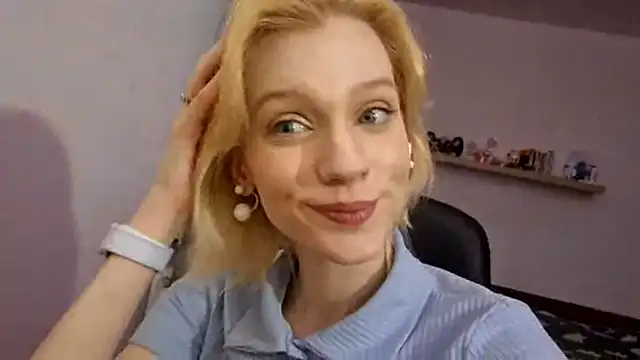 AuraNevera live sex cam