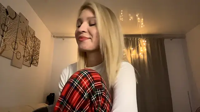 DozyLagging's cam snapshot