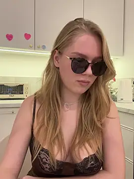 Little_Forest_ELF's cam snapshot