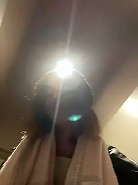 DollyTall's cam snapshot