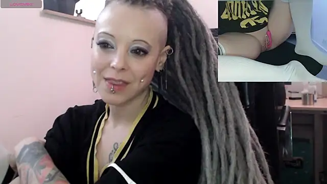 EdgesOfReality's cam snapshot