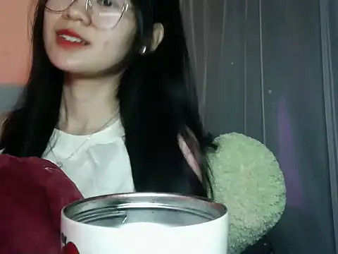 Nunaa18's cam snapshot