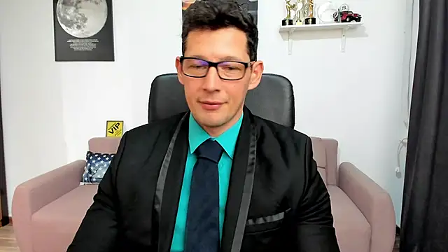 BrutusK08 live sex cam