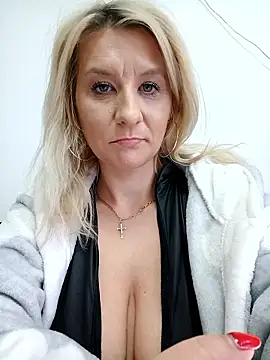 KaylinJan's cam snapshot