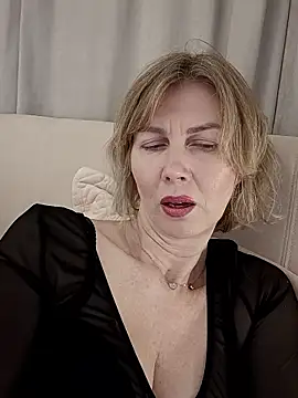 stellahere8's cam snapshot