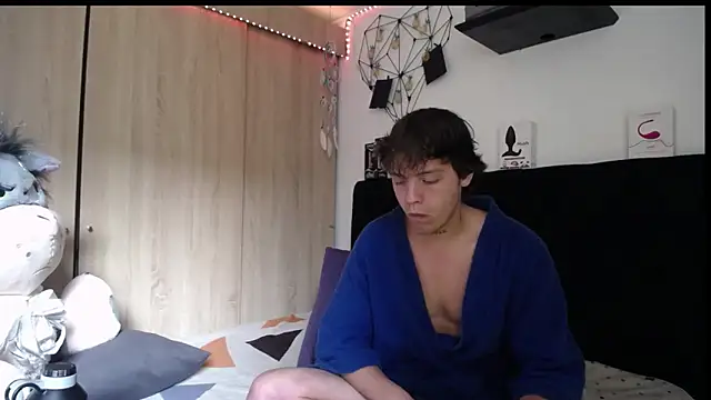 Santiago_kiler's Stripchat show and profile