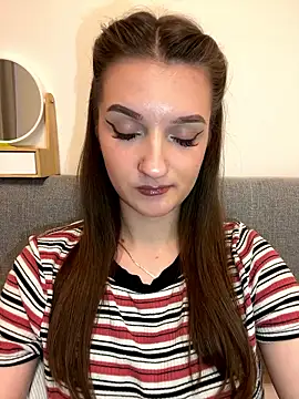 AdelinaEmber live sex cam