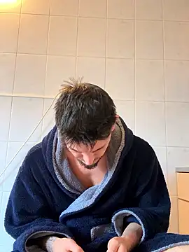 brokenangel2024's cam snapshot