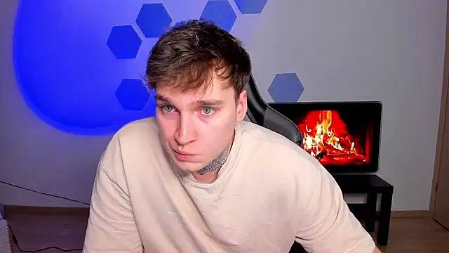 Chris_Tyson's cam snapshot