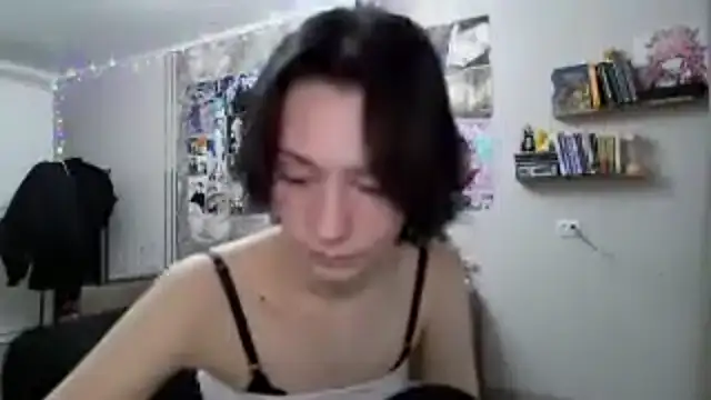 LxayBloom's cam snapshot