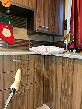 Hotmomcheckk_ live sex cam