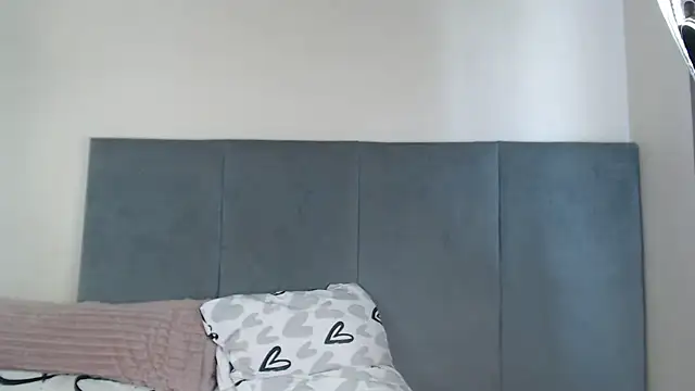 Jah-Queen's cam snapshot