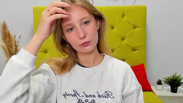 LolaWilsons's cam snapshot