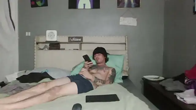 Derrick7799 live sex cam